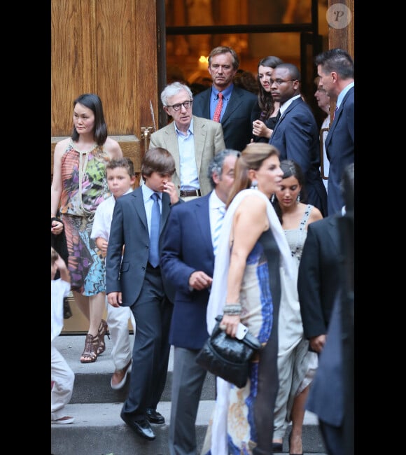 Woody Allen et sa femme Soon-Yi au mariage d'Alec Baldwin et Hilaria Thomas, le 30 juin 2012 à New York.