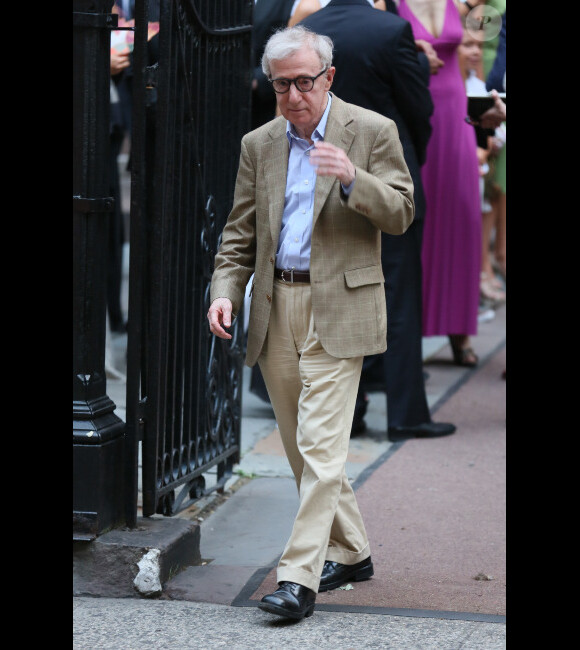 Woody Allen et sa femme Soon-Yi au mariage d'Alec Baldwin et Hilaria Thomas, le 30 juin 2012 à New York.