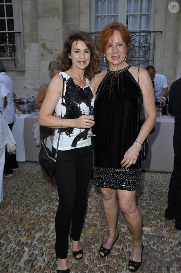 Eva Darlan et Valérie Kapriski lors du Grand Prix des Personnalités le 1er juillet 2012 à Avignon
