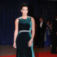 Kim Kardashian chic dans une robe en velours pour un dîner avec le président Barack Obama