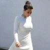 Kim Kardashian porte une robe de sa propre collection pour une virée shopping à Los Angeles