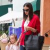 Jennifer Garner et sa fille Seraphina: parfaitement coiffées à la sortie de chez le coiffeur dans les rues de Los Angeles le 6 juillet 2012 dans le quartier de Brentwood