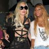 Lady Gaga et une amie à la sortie d'un restaurant de Beverly Hills, le 10 juillet 2012.