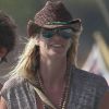 Exclusif : Elle Macpherson fait du bateau avec son fils Aurelius à Ibiza. Le 11 juillet 2012.