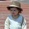 Le petit et craquant Skyler durant un après-midi détente au Malibu Country Mart avec sa mère Rachel Zoe. Malibu, le 11 juillet 2012.