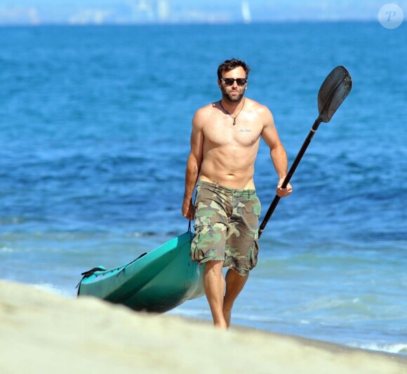 Jamie Mazur sur la plage à Los Angeles profite du beau temps le 15 juillet 2012