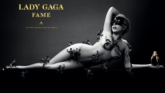 Lady Gaga nue et couverte d'hommes pour présenter son parfum, Fame
