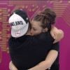 Pause tendresse entre Capucine et Thomas (Secret Story 6 - le vendredi 20 juillet 2012).