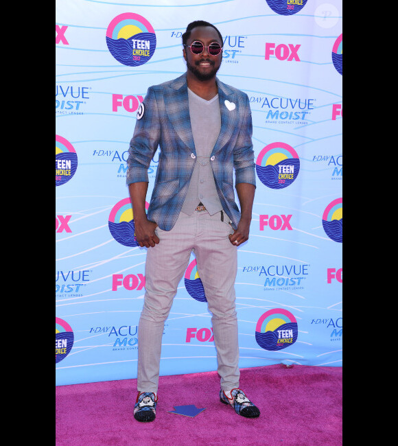 Will.I.am pose sur le tapis rouge lors de la cérémonie des Teen Choice Awards 2012 à Los Angeles, le dimanche 22 juillet 2012.