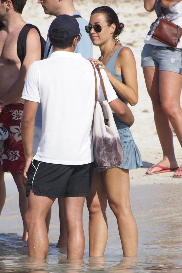 Xavi Hernandez et sa compagne profitent de l'été sur la petite île d'Ibiza le 20 juillet 2012