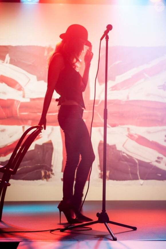 Georgia May Jagger sur le tournage de son Cabaret pour Hudson Jeans.