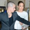 Casper Smart ouvre les portes pour sa Jennifer Lopez avec qui il s'apprête à partager un moment en tête-à-tête. New York, le 23 juillet 2012.