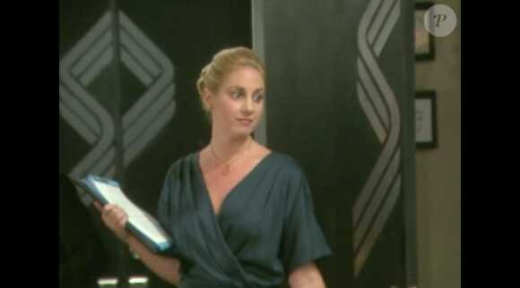 La princesse Theodora dans son rôle d'Alison, secrétaire de Bill (Don Diamont) dans Amour, Gloire et Beauté (The Bold and the Beautiful).
