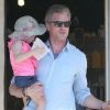 L'acteur Eric Dane, accompagné de sa femme Rebecca Gayheart, photographiés revenant du marché bio de Brentwood, le dimanche 29 juillet 2012.