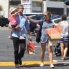 L'acteur Eric Dane, accompagné de sa femme Rebecca Gayheart, photographiés revenant du marché bio de Brentwood, le dimanche 29 juillet 2012.