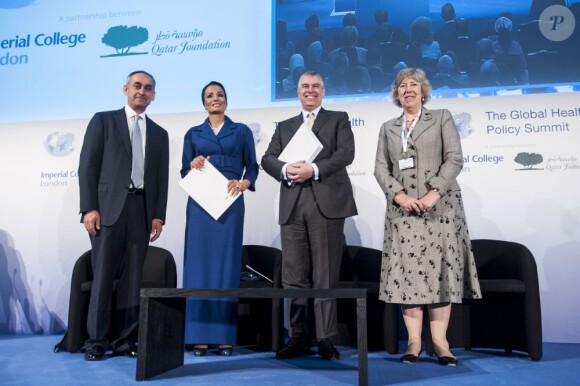 Ouverture par le prince Andrew et la princesse Haya du Global Health Policy Summit au palais Guildhall à Londres, le 1er août 2012