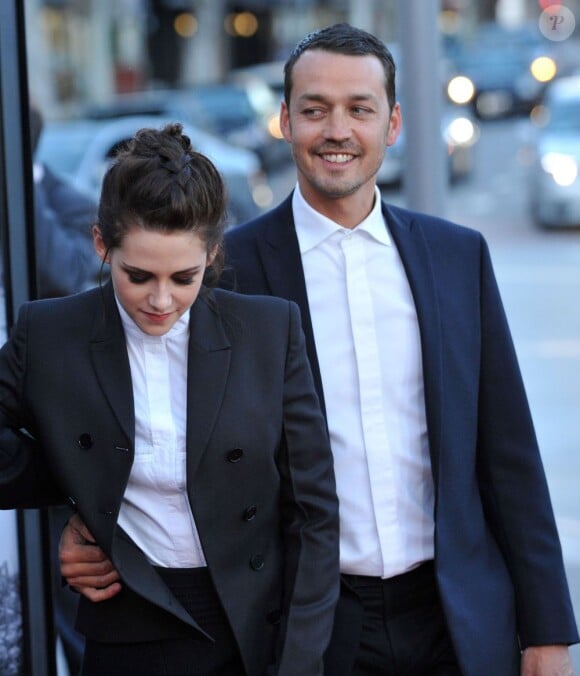 Kristen Stewart, 22 ans, et le réalisateur Rupert Sanders, 41 ans, en mai 2012 à Los Angeles.