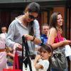 Durant les vacances, Katie Holmes a emmené sa fille Suri Cruise au Museum of Modern Art à New York le 6 août 2012