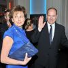 Le prince Albert de Monaco, ici avec Evelyne Genta, donnait le 9 août 2012 à la Maison de Monaco à Londres, en marge des JO, une grande 'Soirée olympique'.