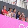 Kate Middleton, sexy dans une tenue blanche style tenniswoman mais plus que jamais fan de hockey, son sport de prédilection, a eu l'occasion de bondir de joie une foie de plus aux JO de Londres, vendredi 10 août 2012, grâce à la médaille de bronze décrochée par les hockeyeuses britanniques face à la Nouvelle-Zélande.