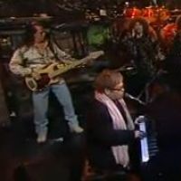 Elton John : Son bassiste Bob Birch retrouvé mort...