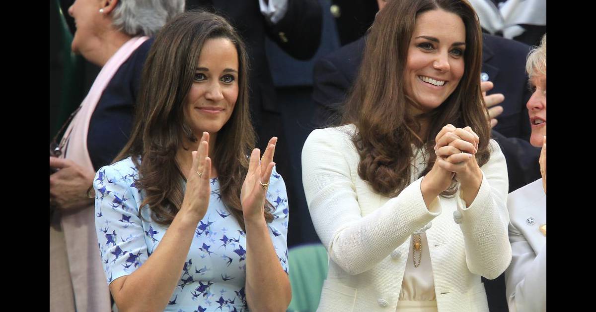Kate et Pippa Middleton en odeur de sainteté dans un top totalement puant Purepeople Kate et Pippa Middleton en odeur de sainteté dans un top totalement puant Purepeople