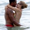 Doutzen Kroes et son époux Sunnery James passent de doux moments dans les eaux chaudes de Miami. Le 16 août 2012