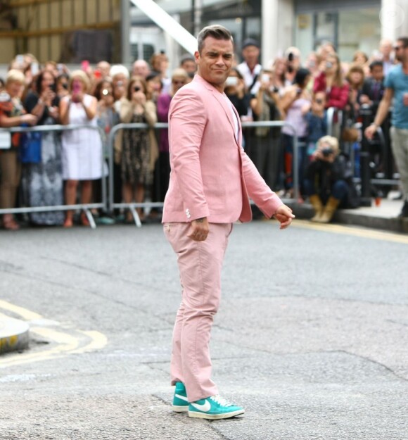Robbie Williams le 16 août 2012 à Londres sur le tournage de son nouveau clip.