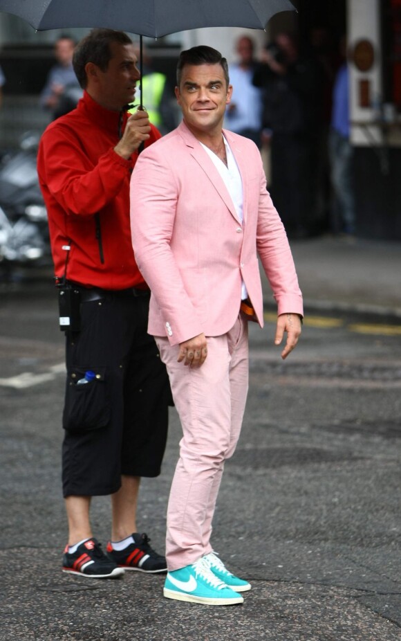 Robbie Williams le 16 août 2012 à Londres sur le tournage de son nouveau clip.