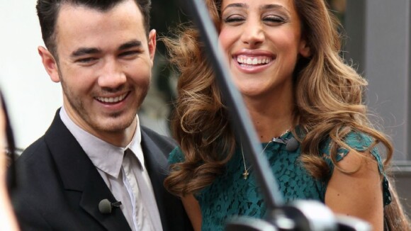 Kevin Jonas : Même style que Robbie Williams, et mariage tout rose avec Danielle