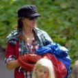 Julia Roberts et ses charmantes têtes blondes visitent le Pirate Adventure Park à Westport, le 14 août 2012.