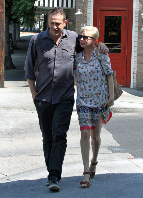 Les amoureux Michelle Williams et Jason Segel à Los Angeles, le 20 août 2012