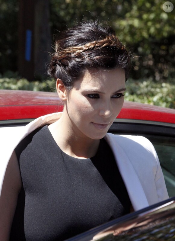 Kim Kardashian, très en beauté pour assister à la messe dominicale de l'église Life Change Community. Agoura Hills, le 26 août 2012.