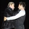 Johnny Hallyday et son fils David sur scène à Marseille, le 11 juillet 2009.
