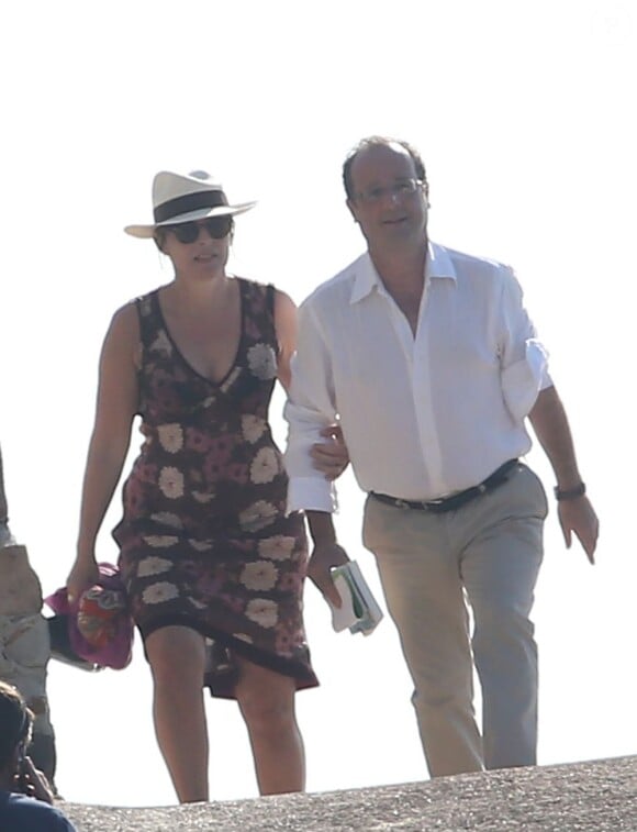 Valérie Trierweiler et François Hollande à Brégançon, le 3 août 2012.