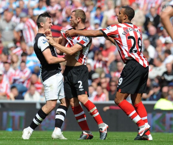 Joey Barton s'embrouille avec des joueurs de Sunderland le 20 août 2011 à Sunderland