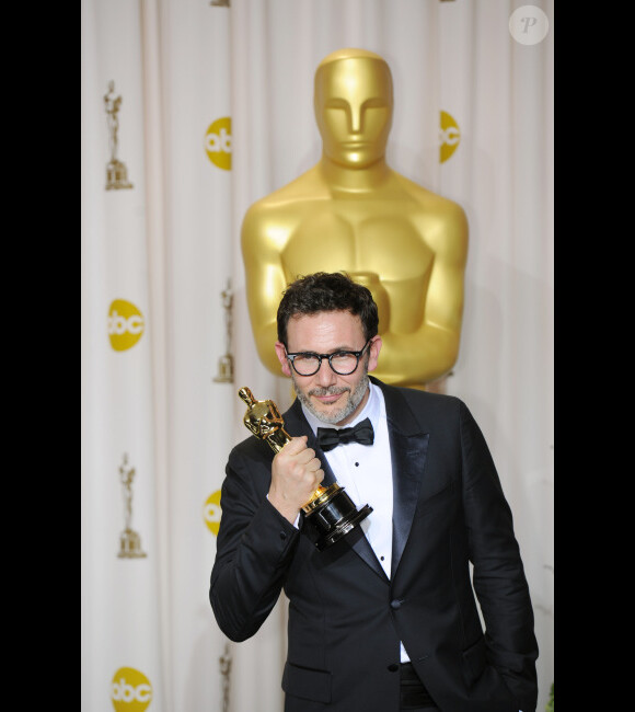 Michel Hazanavicius en février 2012 avec son Oscar du meilleur réalisateur.