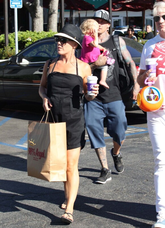 Pink en famille à Malibu, le dimanche 2 septembre 2012.