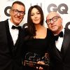 Stefano Gabbana et Domenico Dolce en compagnie de leur égérie Monica Bellucci sont récompensés de l'award de Créateurs de l'Année lors des GQ Men Of The Year Awards 2012. Londres, le 4 septembre 2012.