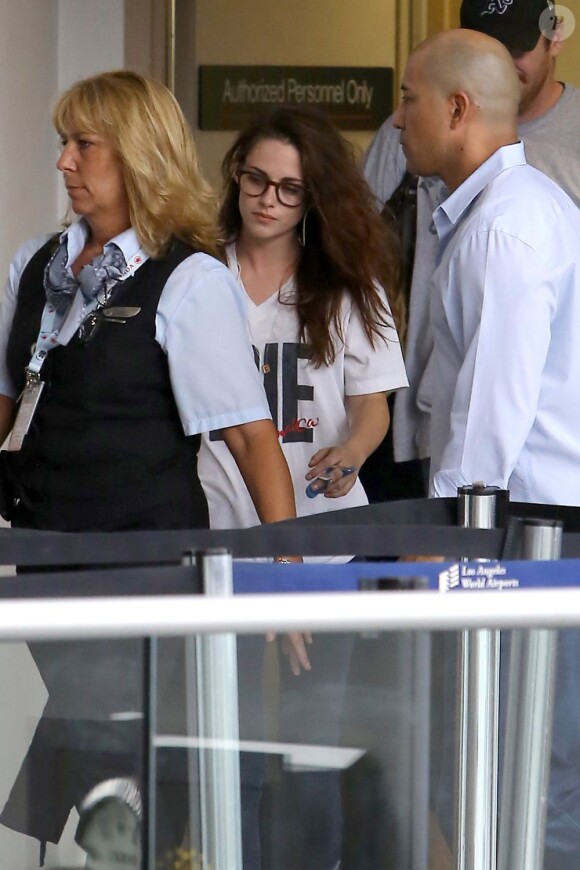 Kristen Stewart à l'aéroport de Los Angeles le 5 septembre 2012.