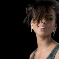Alicia Keys : Déchaînée et magnifique pour Reebok, une Girl on fire !