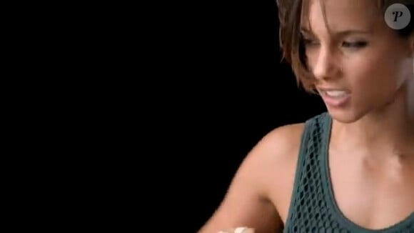Alicia Keys dans la pub pour Reebok - septembre 2012