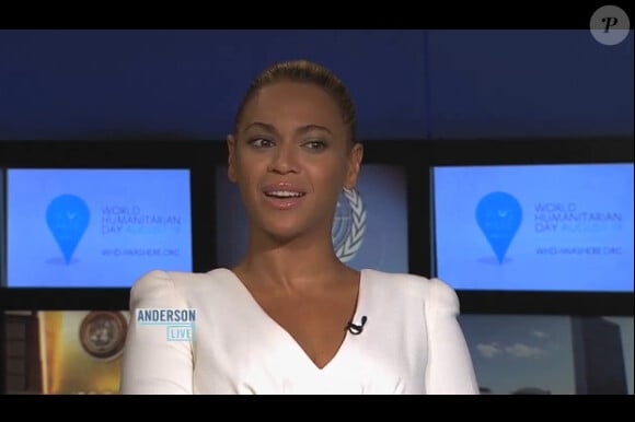 Beyoncé dans l'émission Anderson Live le 10 septembre 2012 sur la Warner Bros Television