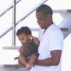 Blue Ivy dans les bras de son papa Jay-Z à Cagnes-sur-Mer le 6 septembre 2012