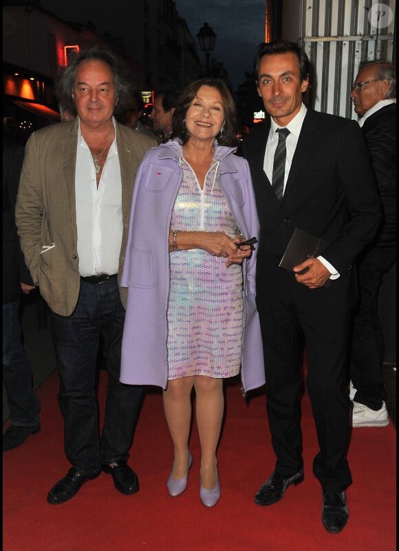 Gonzague Saint Bris, Macha Méril et Steve Suissa à la première de la pièce Anne Frank au Théâtre Rive Gauche à Paris, le 11 septembre 2012.