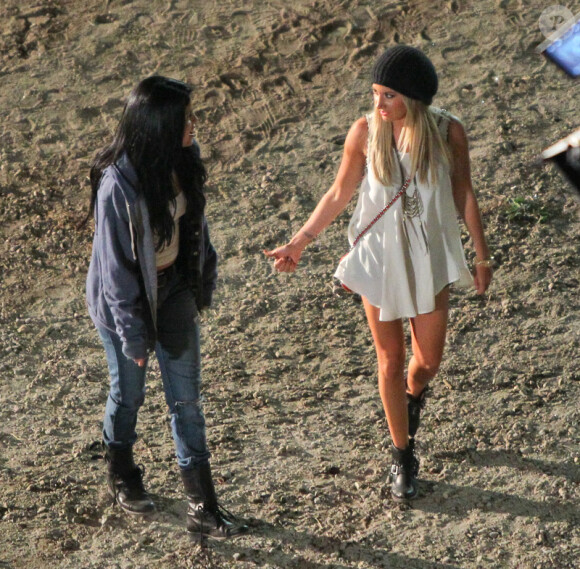 Selena Gomez et son amie Ashley Tisdale sur le tournage de The Gateway, à Atlanta, le vendredi 14 septembre 2012.