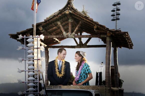 Le duc et la duchesse de Cambridge lors de leur arrivée aux Iles Salomon le 16 septembre 2012