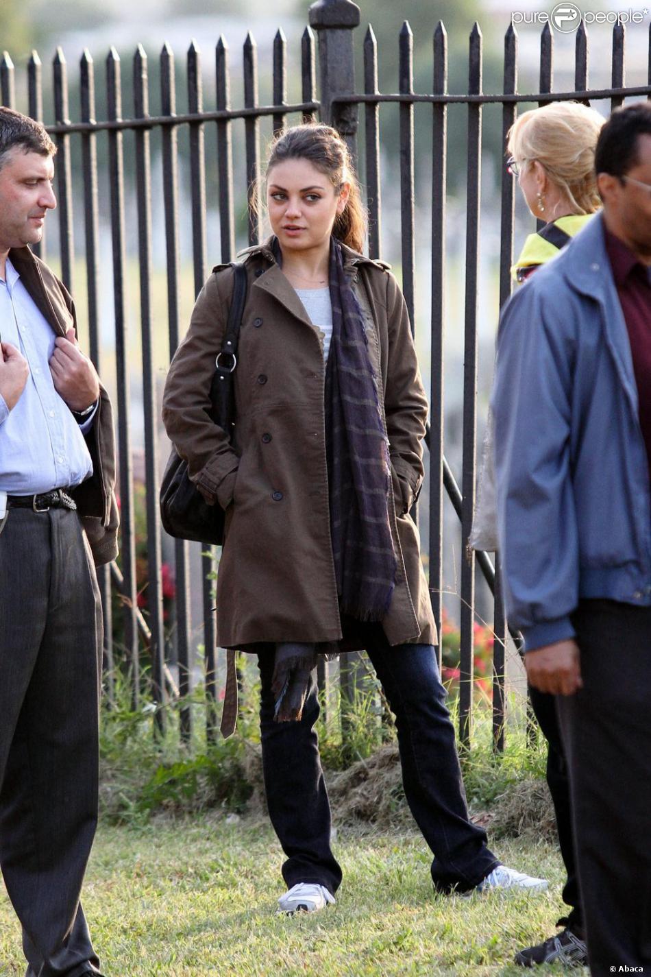 Mila Kunis Sur Le Tournage Du Film The Angriest Man In Brooklyn New York En Septembre