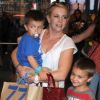 Melissa Joan Hart et ses deux fils à New York en juillet 2011