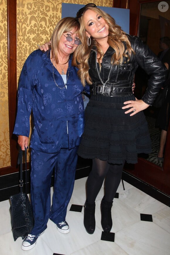 Penny Marshall et Mariah Carey lors de la soirée qui marque la sortie du livre My Mother Was Nuts - A Memoir de Penny Marshall à New York City le 19 septembre 2012